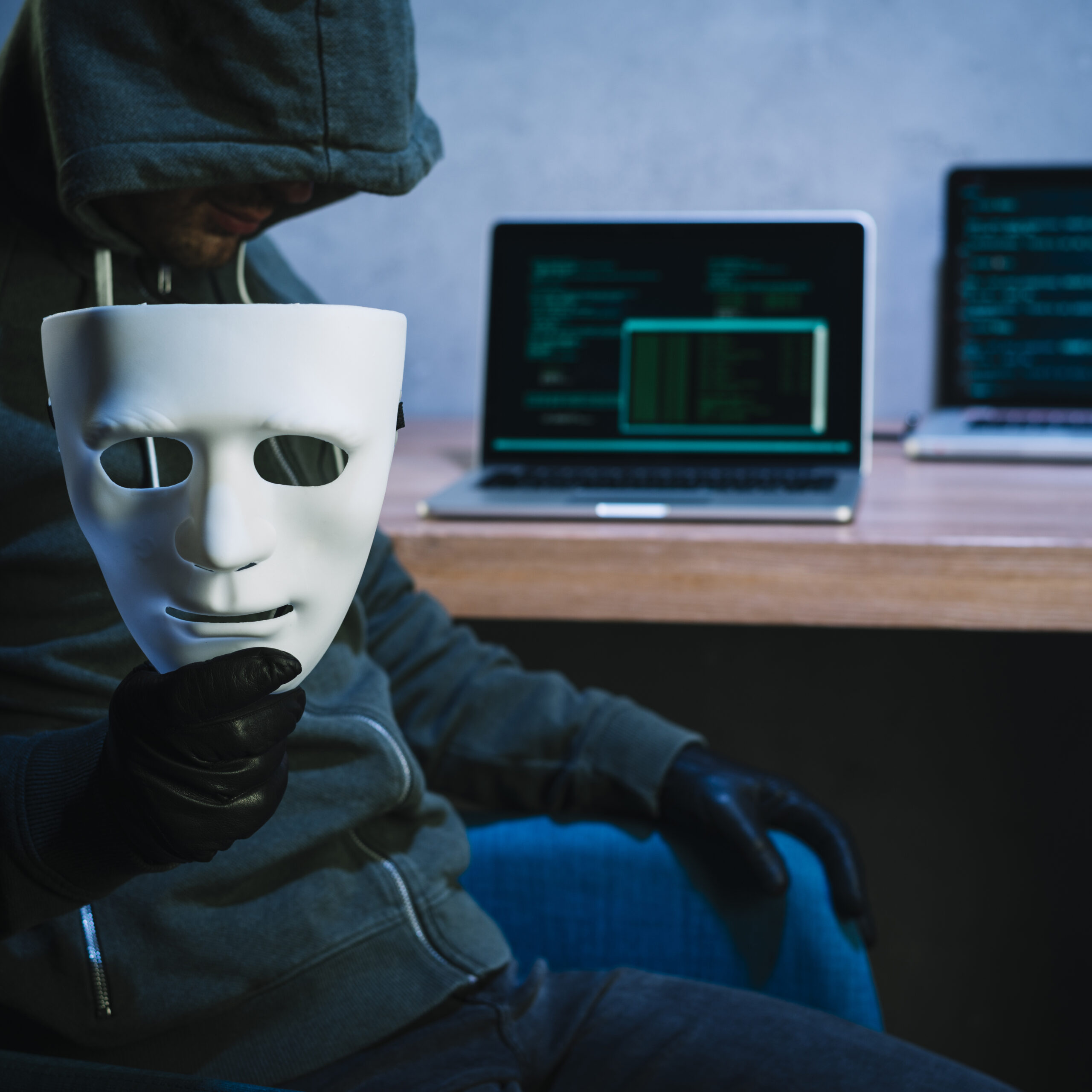 Pensando como um cibercriminoso: Como seus sistemas seriam explorados?